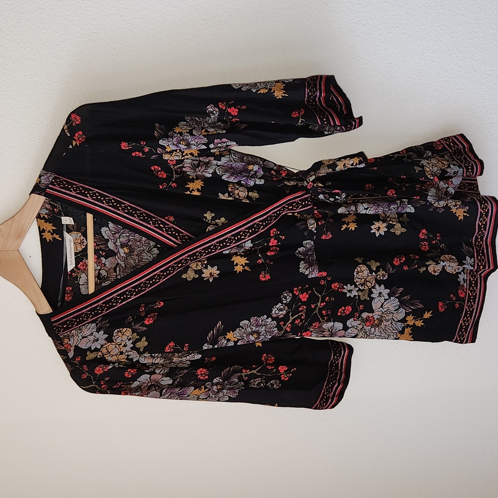 Soft Surroundings Black Floral Asian Inspired Wrap Top 3/4 sleeve Sz S Office